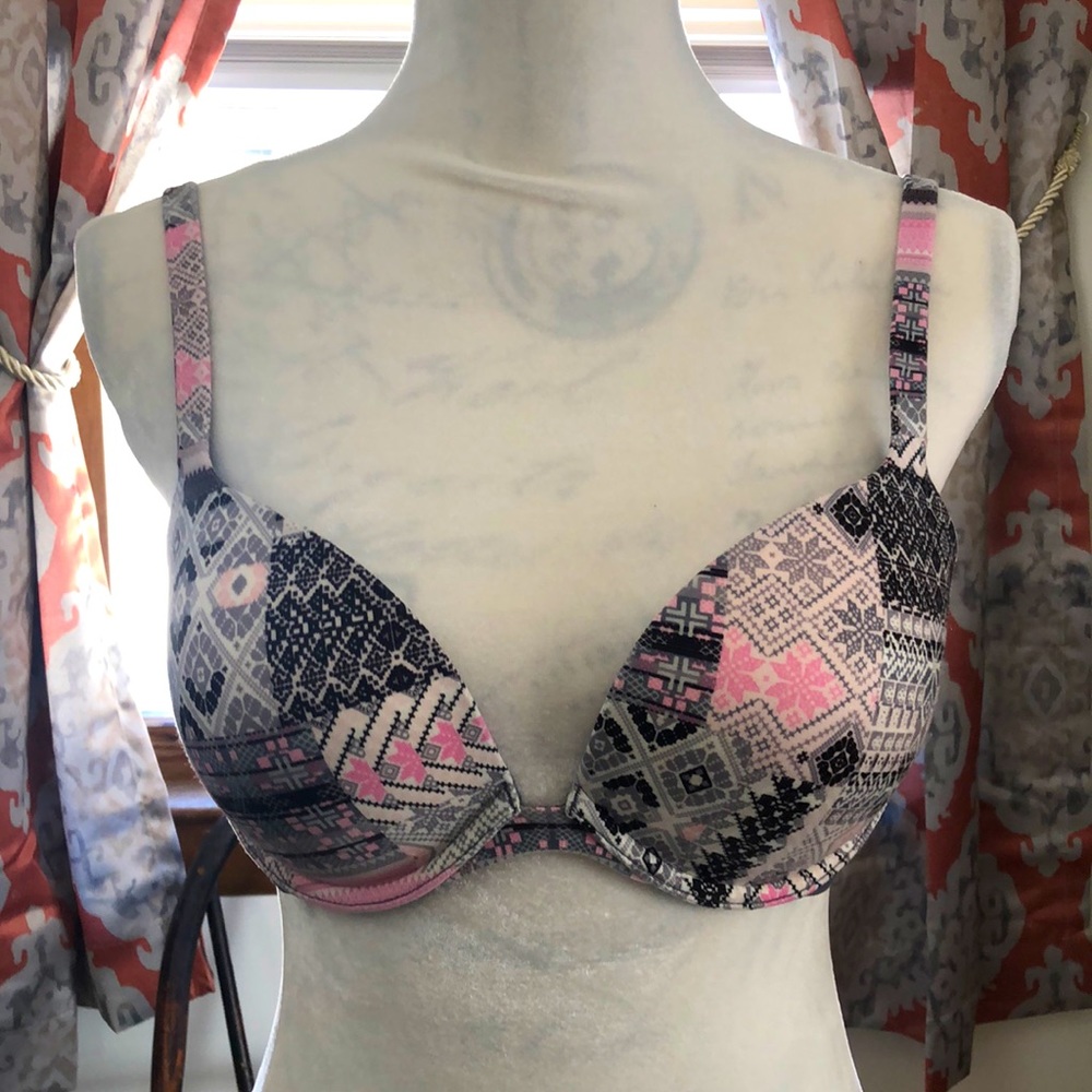Victoria’s Secret Body By Victoria Push up Bra
